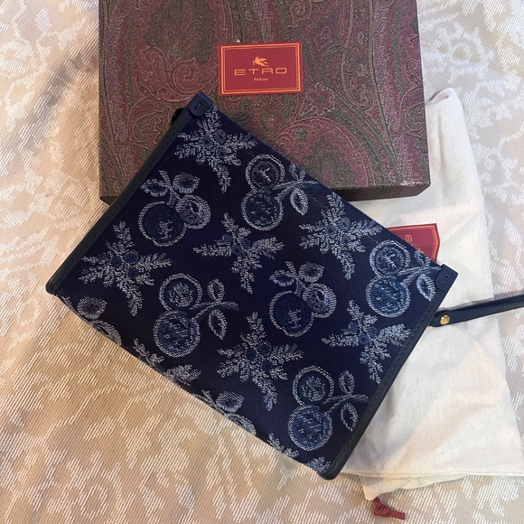 Etro Clutch - Picture 5 of 10